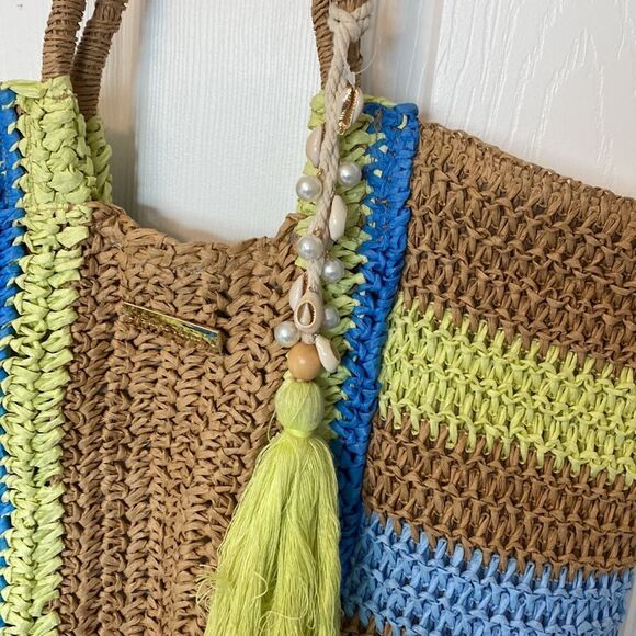 shore thing-woven beach bag with shell tassel- blue and green - Picture 3 of 8
